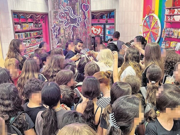 סערת הרולאפס לפני שנתיים בקניון בנתניה