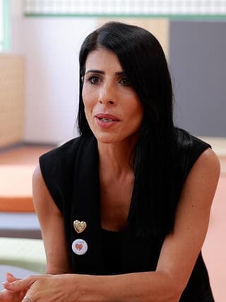 "הילדים יוצרים את המשמעות", טל שמחון מנהלת בית החינוך (מתוך הכתבה) בית חינוך וראייטי טל שמחון מנהלת