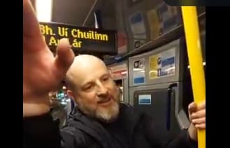 התוקף באוטובוס (צילום: מתוך הרשתות החברתיות) התוקף באוטובוס