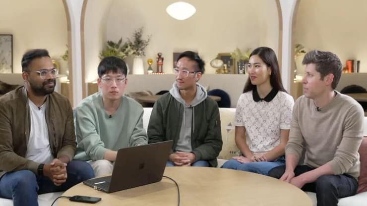 סם אלטמן (ימין), עם צוות של OpenAI. בחברה רוצים לפענח איך לגשת לדור החדש של המשתמשים (OpenAI ) סם אלטמן (ימין), עם צוות של OpenAI בהצגה של הסוכן החדש