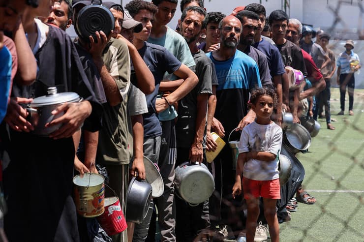 חלוקת מזון במרכז רצועת עזה