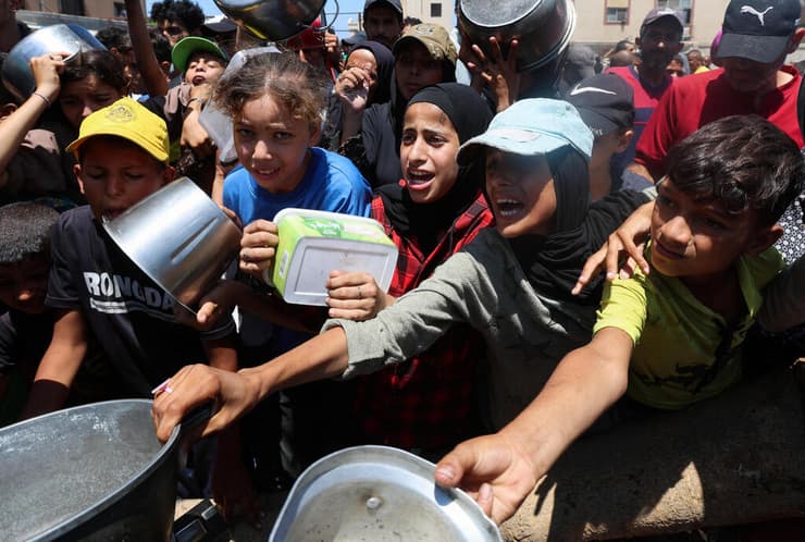 חלוקת מזון במרכז רצועת עזה