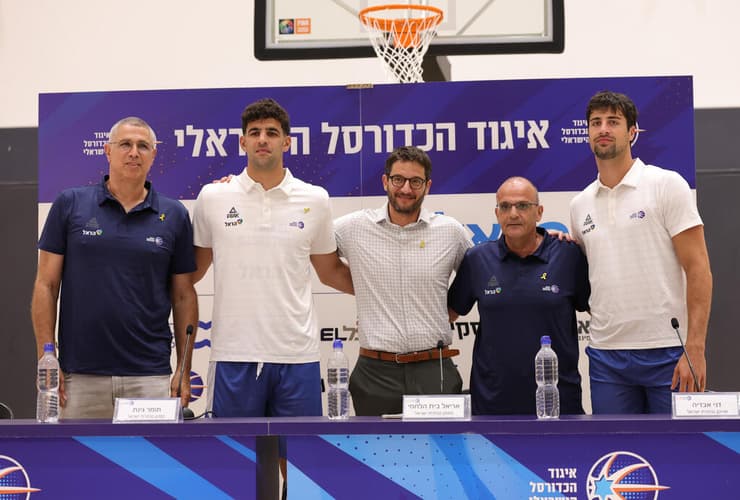 "נבחרת טובה עם המון כישרון" (צילום: עוז מועלם) דני אבדיה אריאל בית הלחמי, תומר גינת ומוטי דניאל