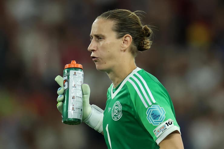 ברגר והבקבוק