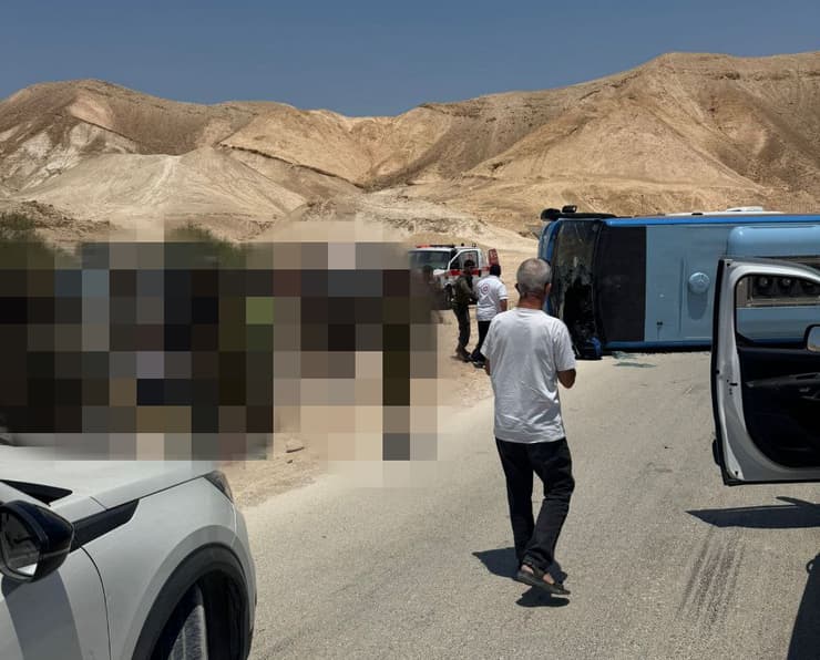 זירת התהפכות האוטובוס סמוך לנבי מוסא