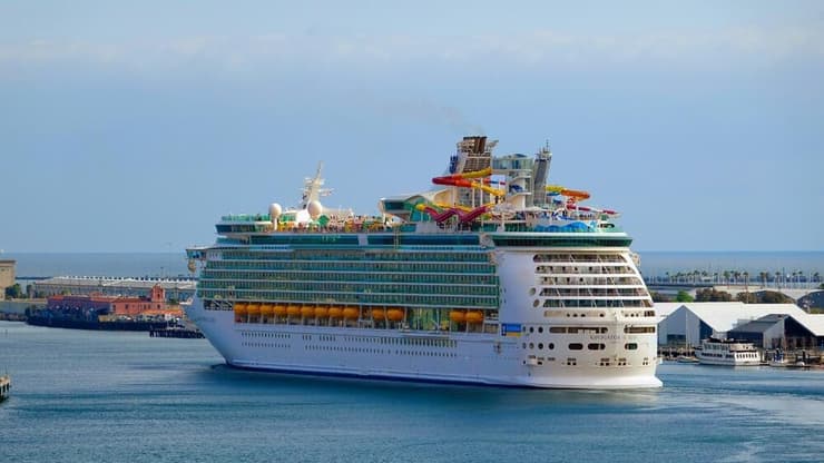 "נאוויגייטור אוף דה סיז" (Navigator of the Seas) בימים יפים יותר