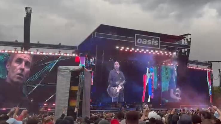 מתוך ההופעה של אואזיס במנצ'סטר