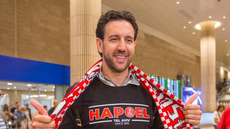 "הפועל ת"א זו קבוצה שמתפתחת מול היריבה הגדולה שלה". ואסיליה מיציץ' (עידו ארז) ואסיליה מיציץ' נחיתה הפועל תל אביב ת"א