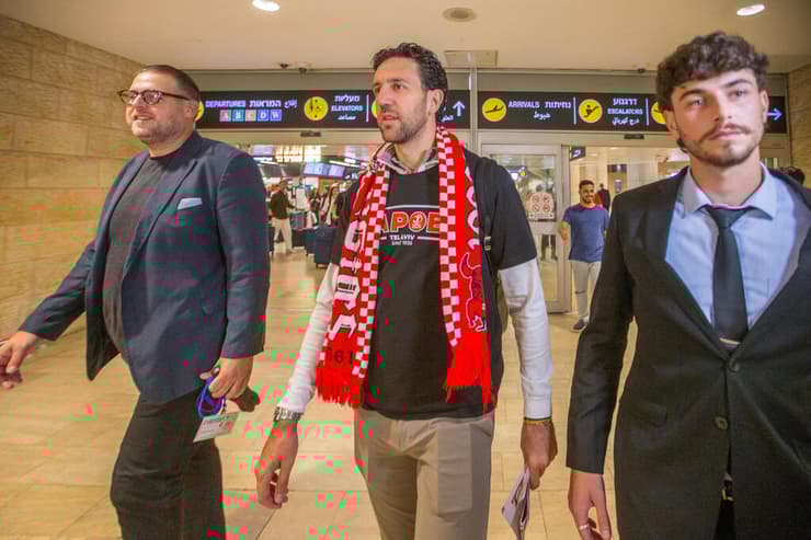 ואסיליה מיציץ' נחיתה הפועל תל אביב ת"א 