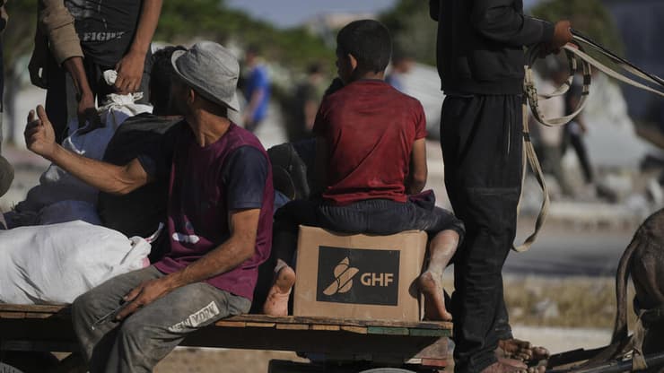 מרכז חלוקה של קרן הסיוע בעזה