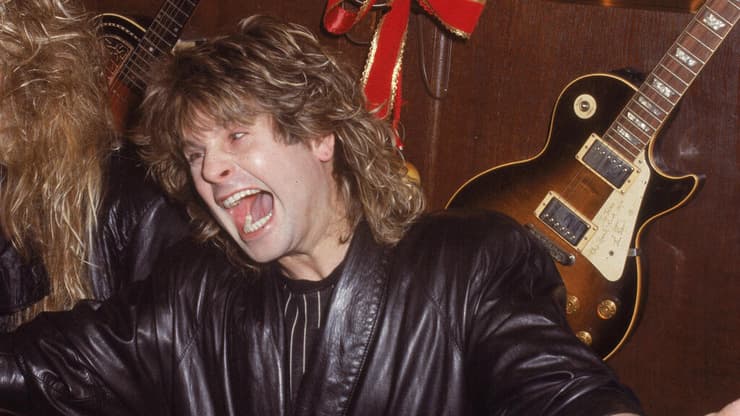 הכריזמה הייתה ברורה לכל. אוזי אוסבורן, 1980 (צילום: Hulton Archive/Getty Images) אוזי אוסבורן, 1980