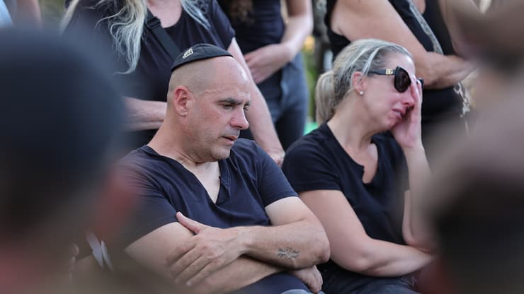 הלווייתו של סמ״ר עמית כהן ז"ל בבית העלמין הצבאי בחולון