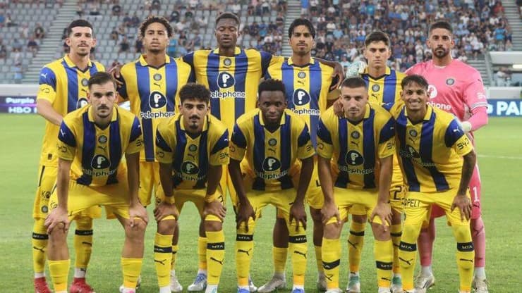 עוד עונה בלי ליגת האלופות. שחקני מכבי ת"א לפני המשחק מול פאפוס (צילום: אתר מכבי ת"א) שחקני מכבי ת"א