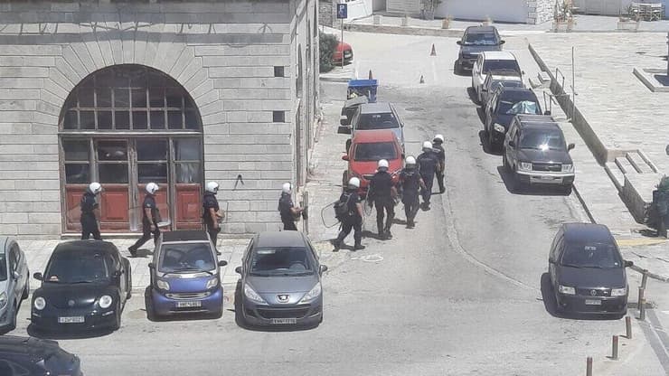 המשטרה במקום