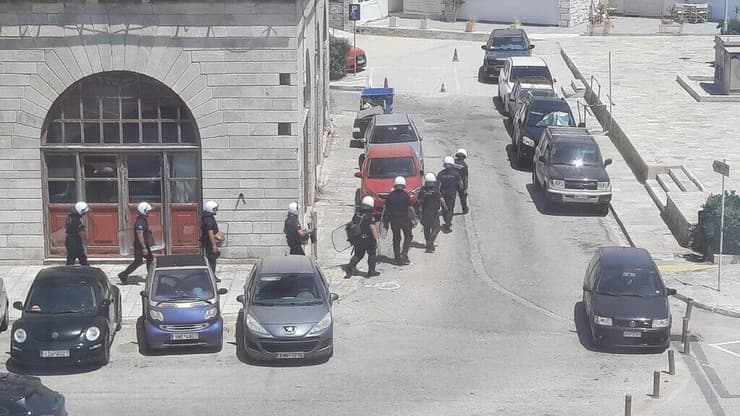 המשטרה במקום