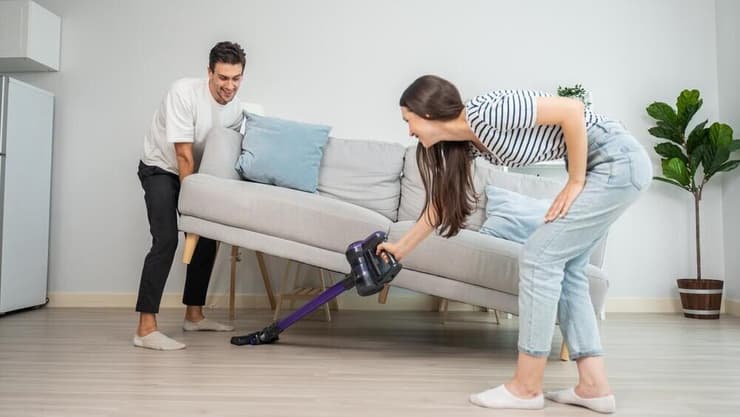 עבודות הבית יכולות להוריד את הסיכון לתמותה, למחלות כרוניות, לסוכרת, ללחץ דם, לתרום לבריאות המפרקים ולחוזק השרירים (צילום: Shutterstock) ניקיון