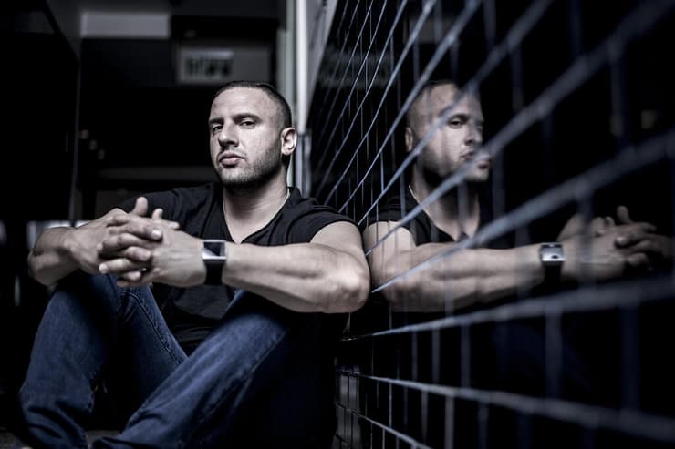 אלוף העולם בפוקר, מייקל מזרחי