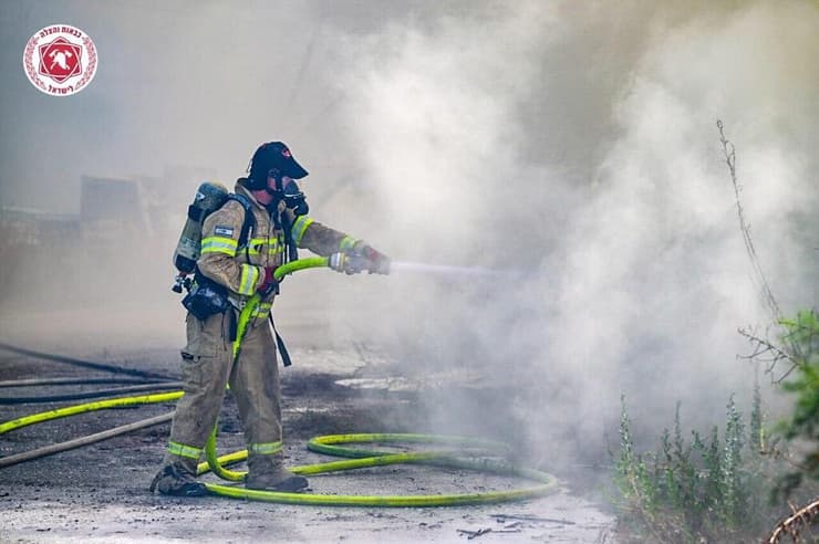 שריפה שפרצה סמוך לכביש 44 