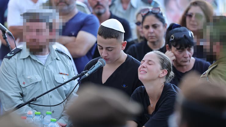 הלווייתו של סמ״ר עמית כהן ז"ל בבית העלמין הצבאי בחולון