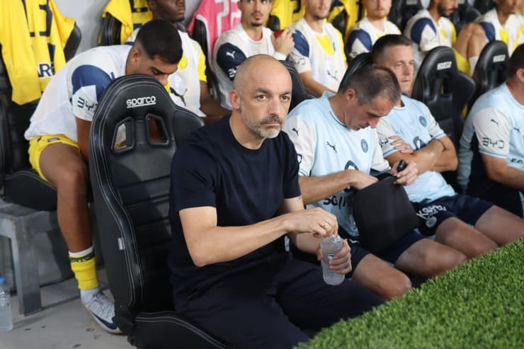 מאמן מכבי ת"א ז'רקו לאזטיץ'