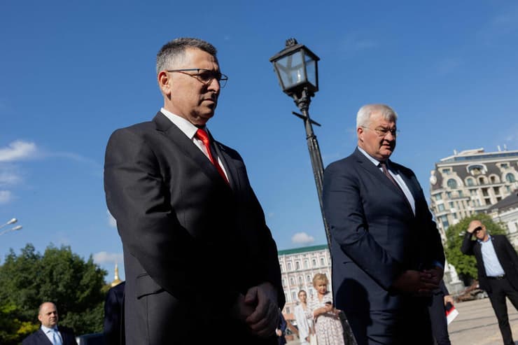 שר החוץ גדעון סער ושר החוץ האוקראיני, אנדרי סיביהה