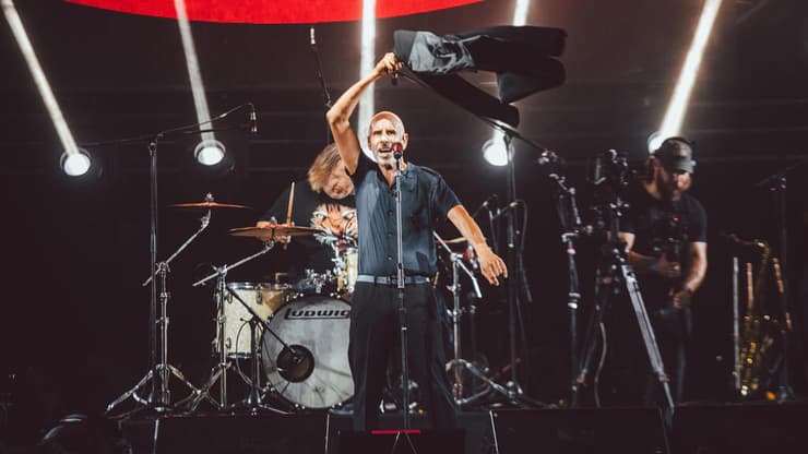 מתוך ההופעה של רוקפור בקיסריה