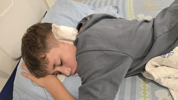 אביתר, זיהום באוזן