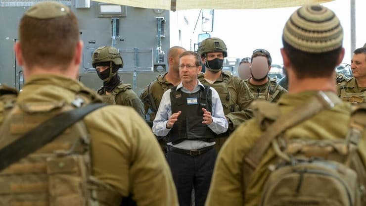 ״בקהילה החרדית יש שינויים שצריך להוביל״ (צילום: מעיין טואף/לע״מ) נשיא המדינה ביקר ברצועת עזה