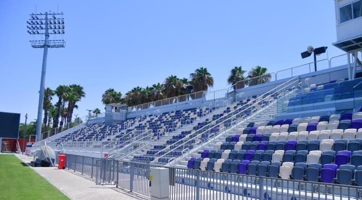 היציעים בשכונת התקווה