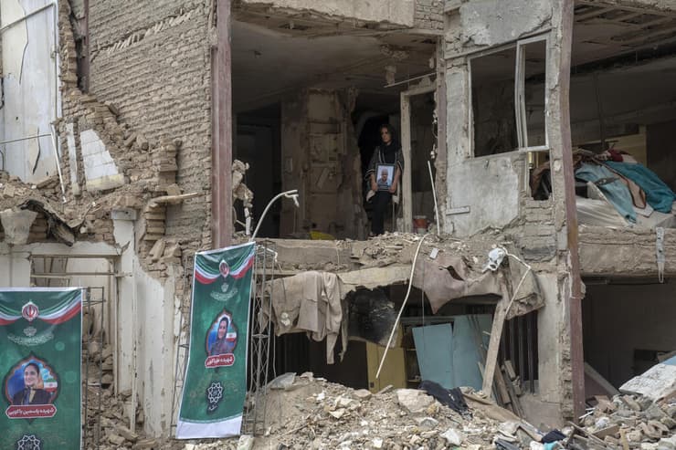 הנזקים באיראן (צילום: Majid Saeedi/Getty Images) הנזקים באיראן