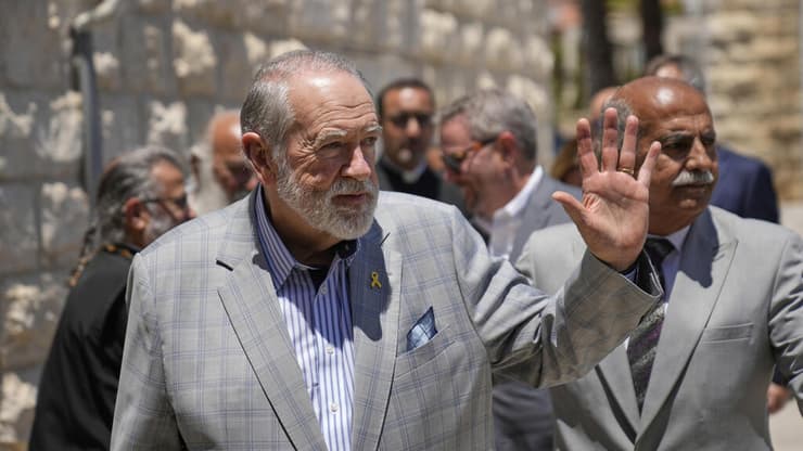 מייק האקבי בכפר א־טייבה