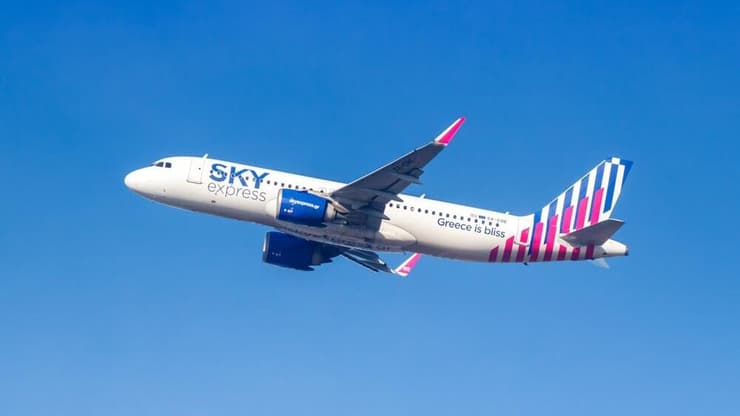 מטוס איירבוס A320neo של חברת סקיי אקספרס