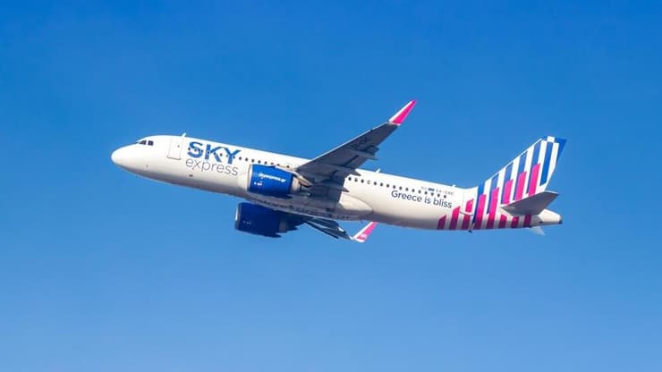 מטוס איירבוס A320neo של חברת סקיי אקספרס
