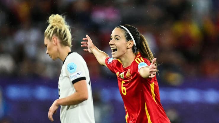 "לכבוש במשחק כזה זה סופר-מיוחד". בונמאטי (צילום: Fabrice COFFRINI / AFP) אייטנה בונמאטי