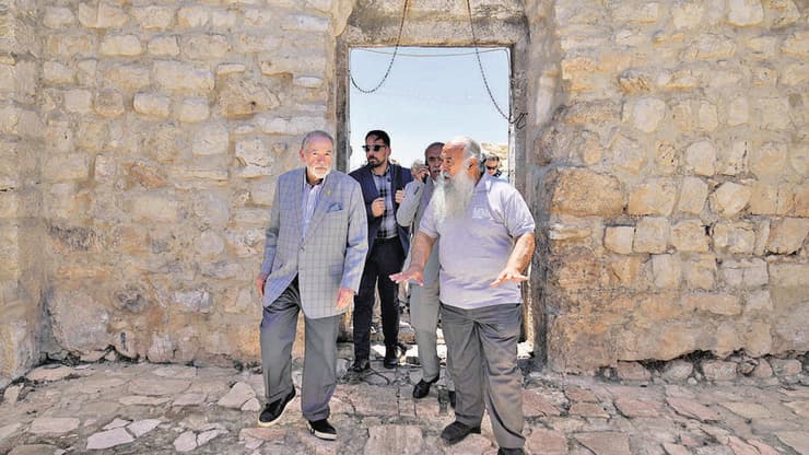 מייק האקבי בכפר א־טייבה