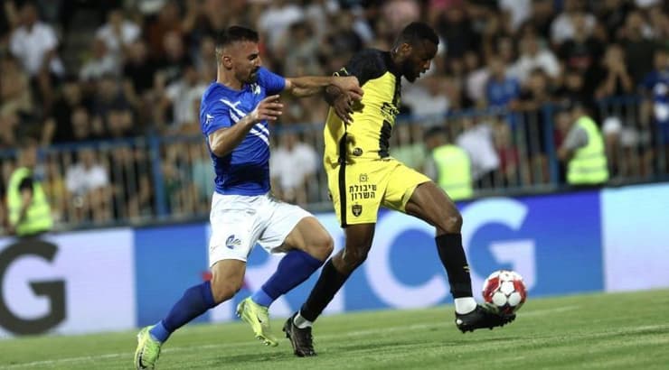 ג'ונבוסקו קאלו במאבק (האתר הרשמי של בית"ר י-ם) ג'ונבוסקו קאלו במאבק