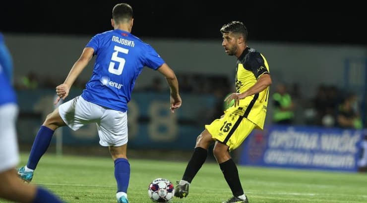 דור מיכה עם הכדור (האתר הרשמי של בית"ר י-ם) דור מיכה עם הכדור