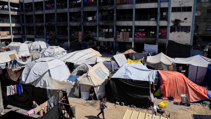 אוהלים עקורים בעזה