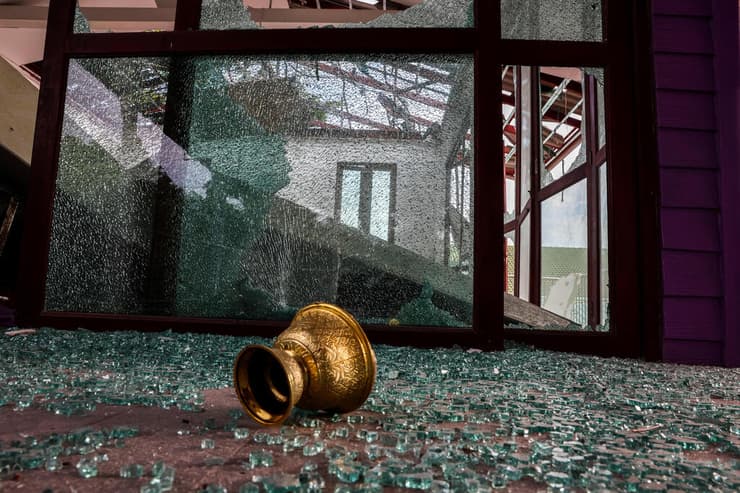 חילופי אש בין תאילנד לקמבודיה, הרס בבית חולים דונג רק בסורין תאילנד