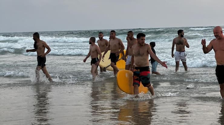  גולן יומטוביאן הציל שלושה תושבי טייבה מטביעה בחוף פולג