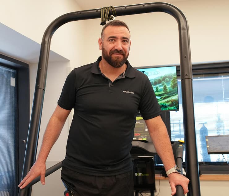 רס"ן ווהבה אבו עואד שעובר שיקום במרכז רפואי צפון (פוריה)