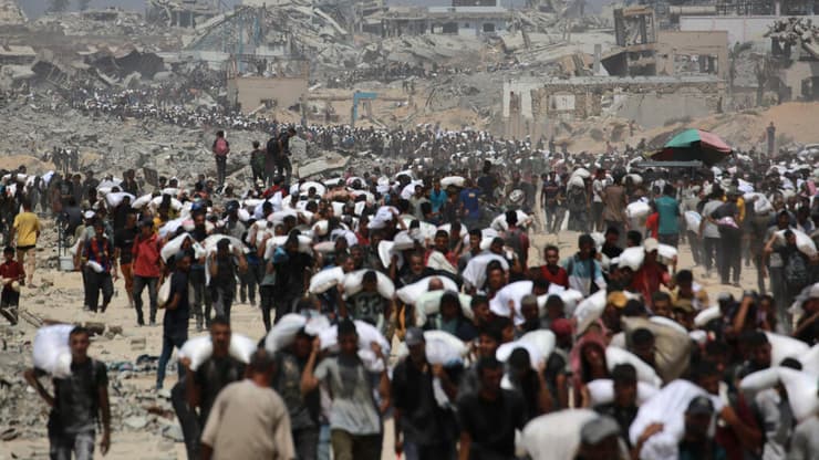 חלוקת סיוע הומניטרי ברצועת עזה