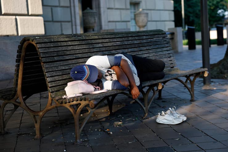 הומלס הומלסים דייר רחוב וושינגטון הבירה ארה"ב