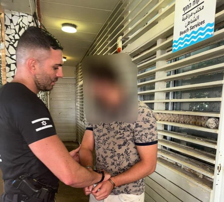 תושב זר נעצר בחשד שצילם קטינות במלתחות הנשים בחוף פרישמן