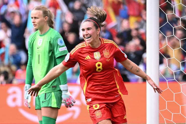 מריונה חוגגת