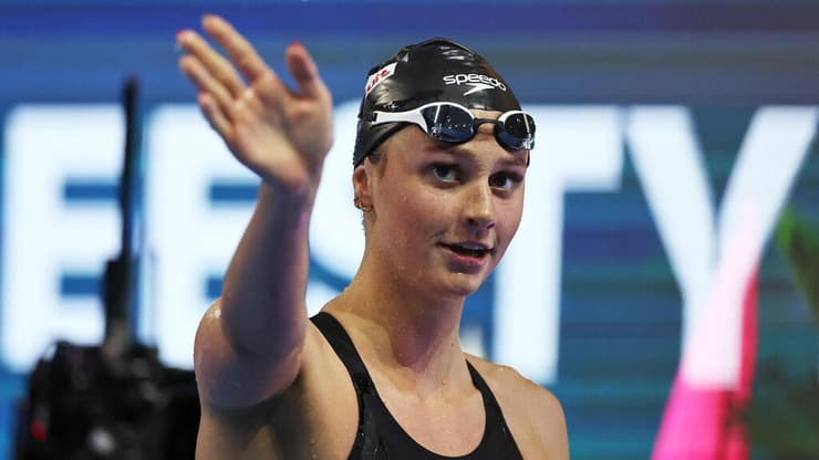 השחיינית הקנדית סאמר מקינטוש