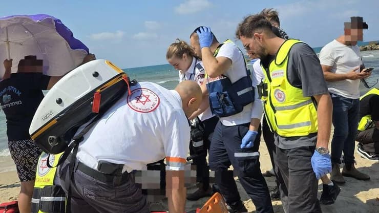 כוחות מד"א בחוף הכרמל