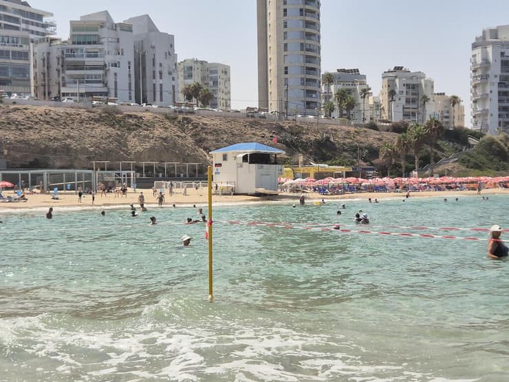 חוף הסלע 