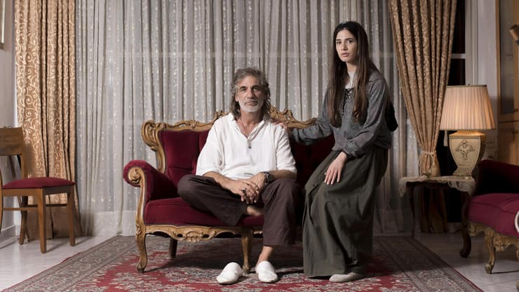 "הלב שלי שבור". חן אמסלם ואלון אבוטבול (צילום: יובל חן) אלון אבוטבול וחן אמסלם