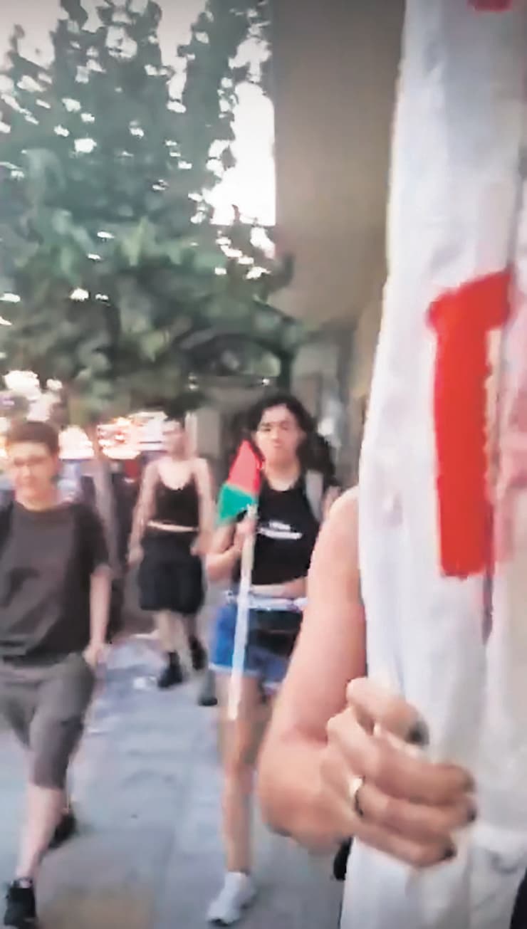 מתוך סרטון התקיפה שמידד חוזה צילם בטלפון שלו